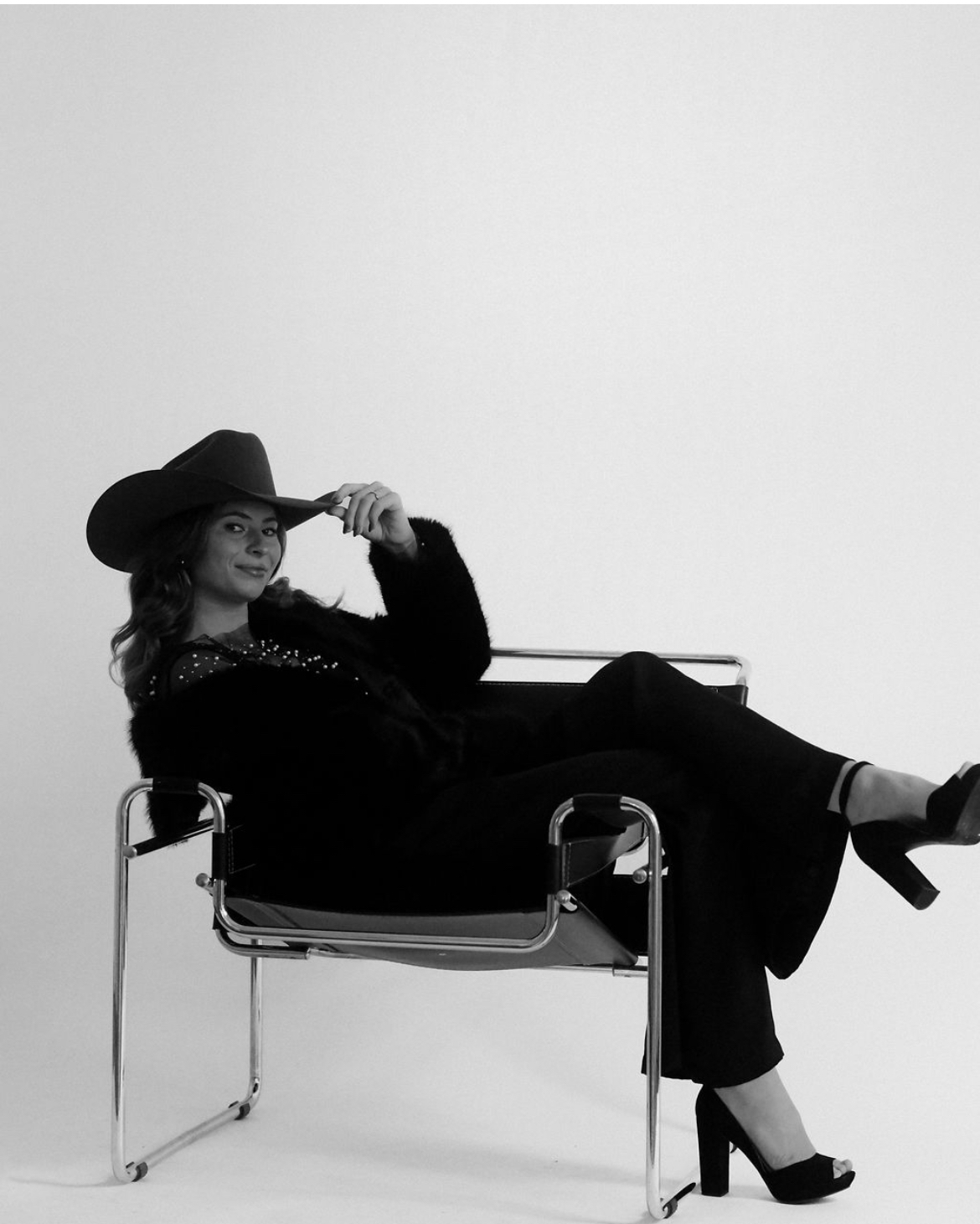 Nina Simona, hair stylist in Georgetown TX